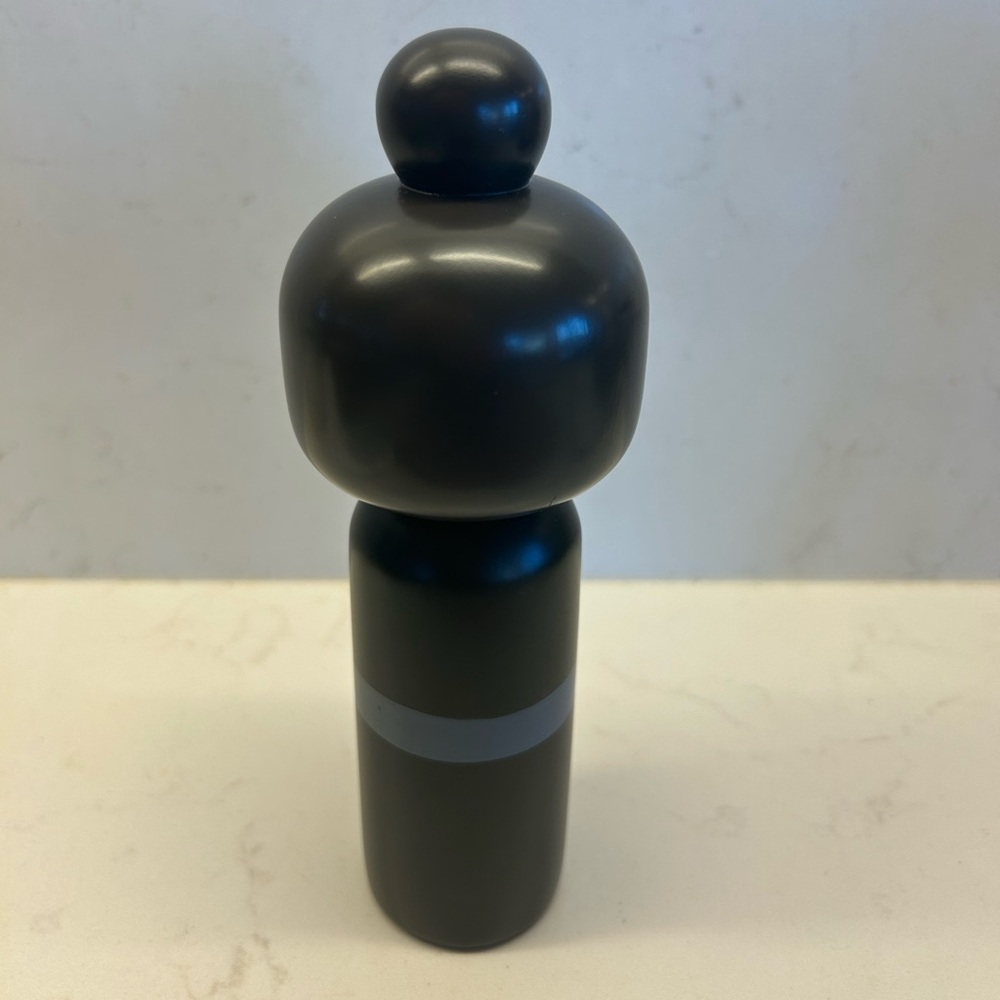 Audrey Hepburn Inspired Lucie Kaas Kokeshi Doll - Picture 5 of 8